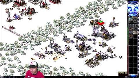 7 Players FFA with Crates in Oil in the Center Red Alert 2 Yuri