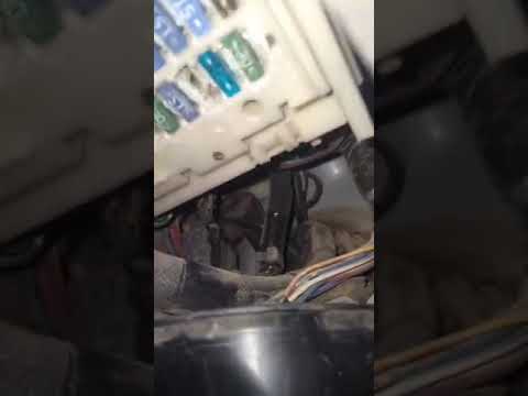فيوزات باص هايس موديل 2006 ديزل تربو محرك D4dمواصفات خليجي يجب عند تغيير الفيوزات تكون بنفس الامبير