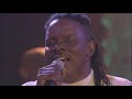 Earth wind and fire -  can't hide love (Live)