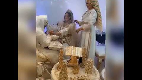 العروس المغربية بالقفطان ❤️ ليلة الحنة🥰. ألف مبروك.