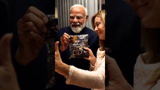 Modi Ji Viral Melody Gift To Giorgia Meloni😱😱#facts #trending #viralvideo #shortsfeed #youtubeshorts