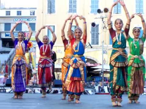 Spectacle Musical Et Danse Indienne Indou India Alarippu Youtube