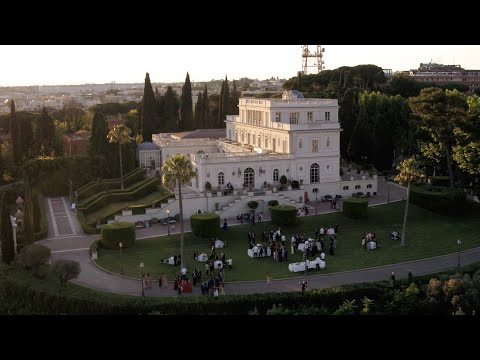 Il meglio dei video che abbiamo realizzato in questi anni in un concentrato di emozioni!
Roma, Firenze, Toscana, Lago d'Orta e Lago Maggiore, Venezia, Costiera Amalfitana, Puglia, Sicilia, Umbria, Liguria, e Sardegna.