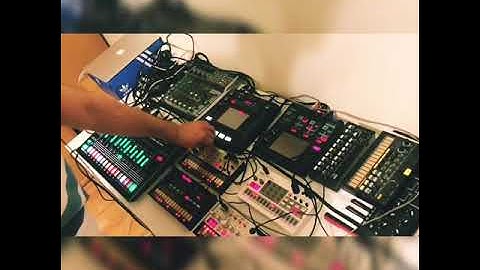 DAWLESS: Roland TR8 & Korg Volcas