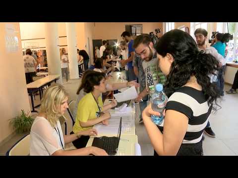 მინისტრი საგამოცდო ცენტრებს ეწვია