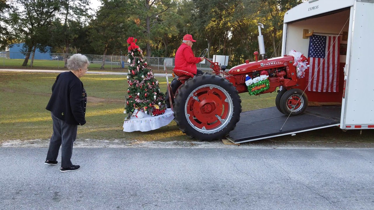 Ronnie getting ready for the Christmas Parade in Chiefland, Florida