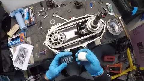 NP208 Transfer Case Reassembly Part 3 - Putting the Guts in