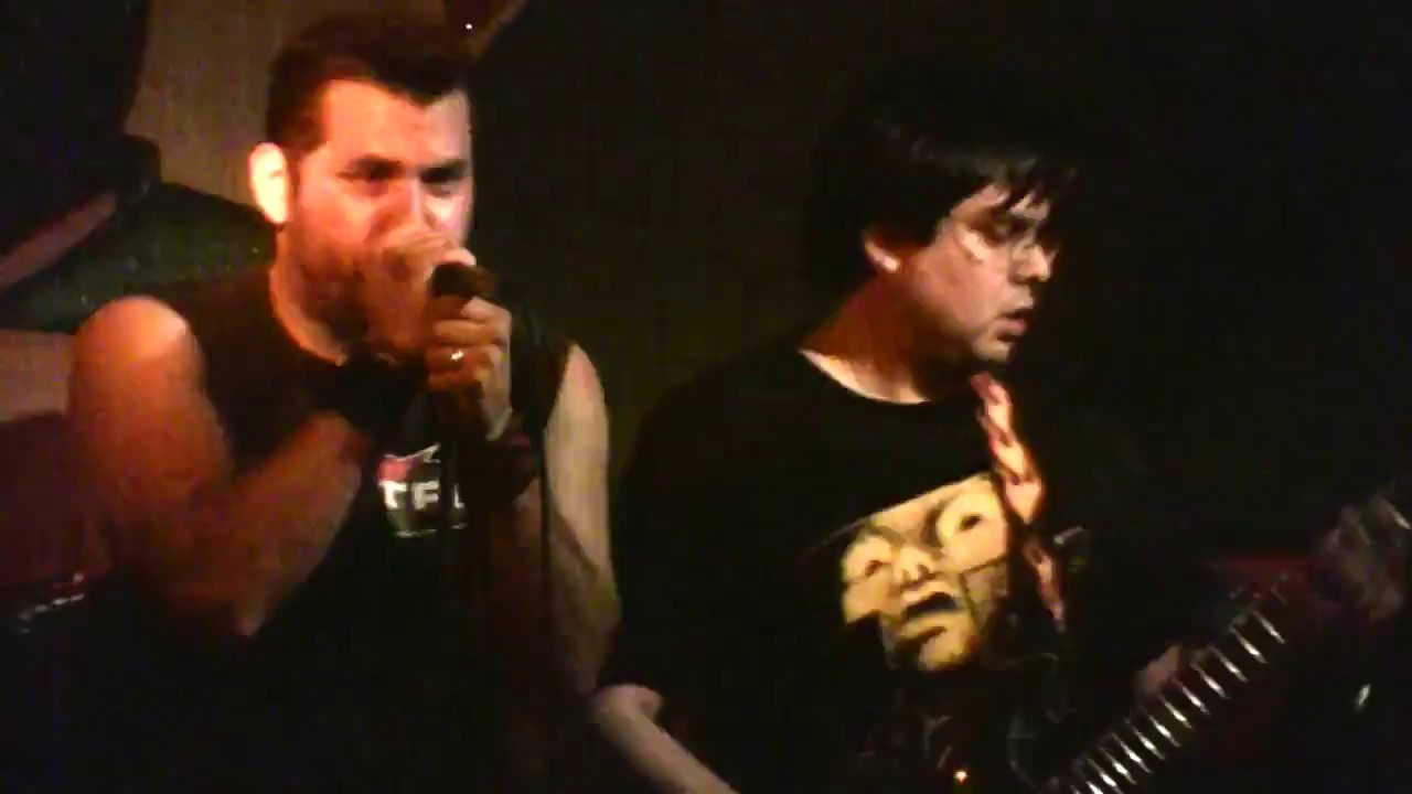 Nata tocando "Master Of Puppets" en El Bebotero c/Tito de Draksen