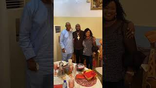 Davido arrives his dad house,dad told him don’t big o🤣,nothing like parents love Credit Goldmynetv