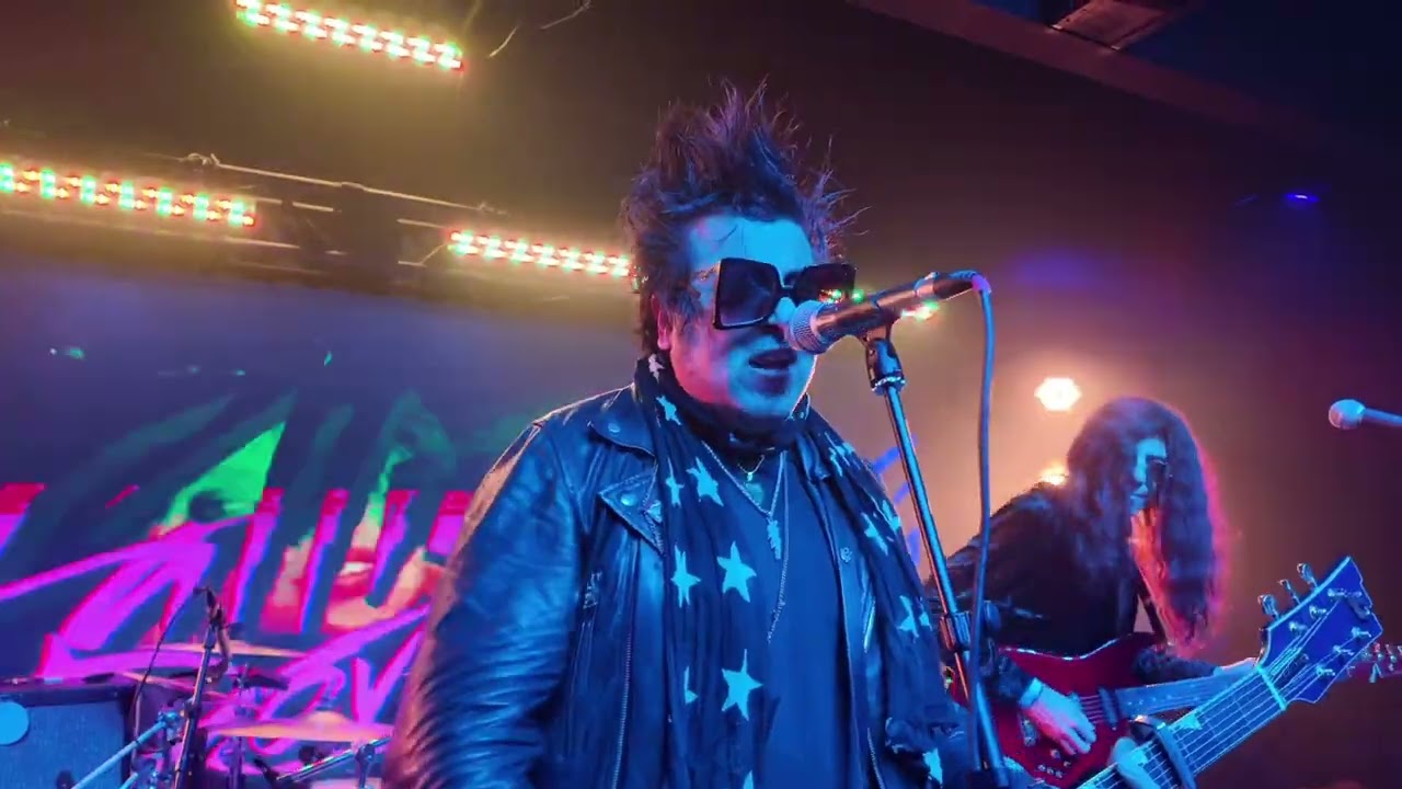 Falling Doves - Live in Maui (Full Concert)