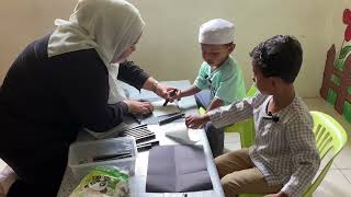 EKSPERIMEN SAINS - ULAT PELANGI (ALAM FIZIKAL) ECH 6133 SAINS DALAM PENDIDIKAN AWAL KANAK-KANAK 