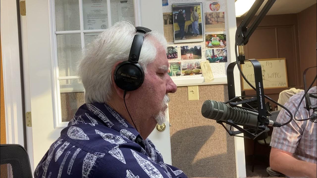 Excel, Alabama author Lawrence E. Gulley sings on the Power Pigg 101.1