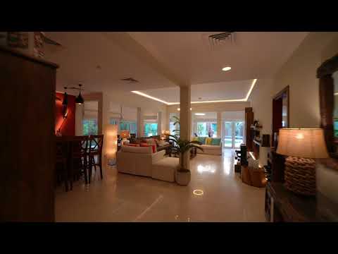 Upgraded Palatial Home with Modern Design