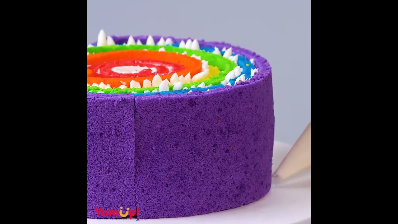 קישוט עוגות שוקולד עם קיטקט ו-M&M
