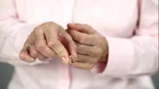 Oticon ITE power on and insertion