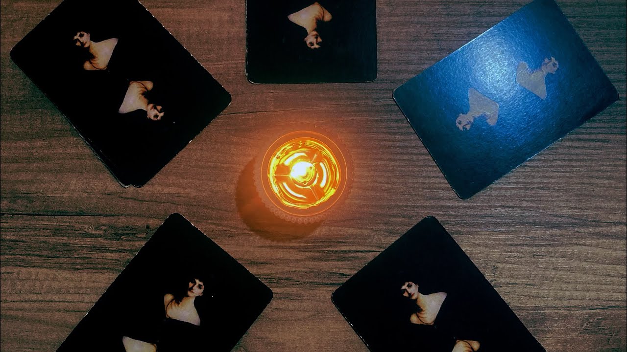 Aklındaki kişi seninle ilgili neler düşünüyor ?| #tarot