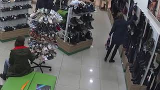Сити Молл Новокузнецк 06.10.2018 Тетя с блестками, блестяще сперла сумку Сити Молл Новокузнецк 06.10.2018 Тетя с блестками, блестяще сперла сумку