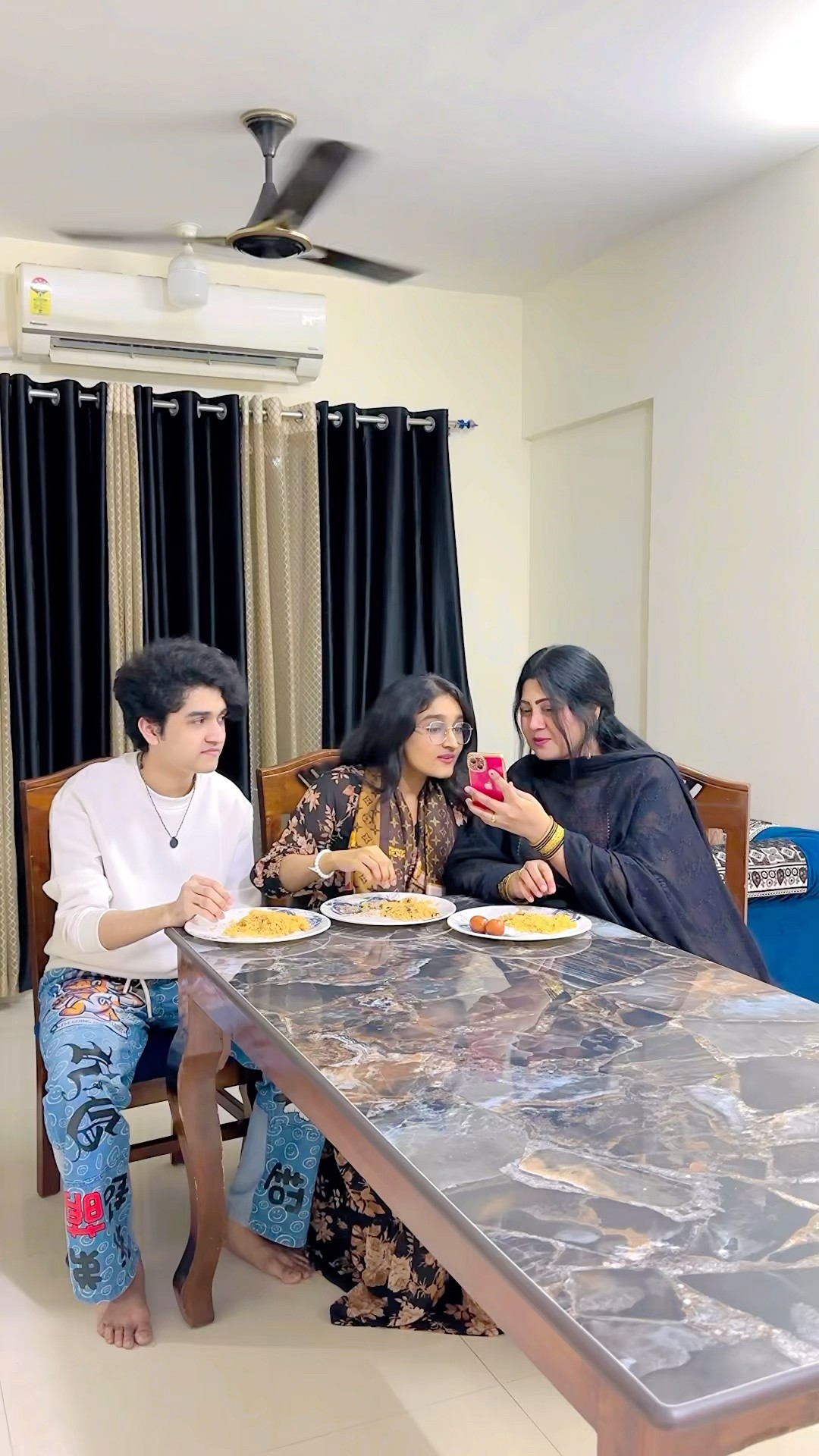 Gol Maal?? #zidaanshahidaly #comedy #shorts