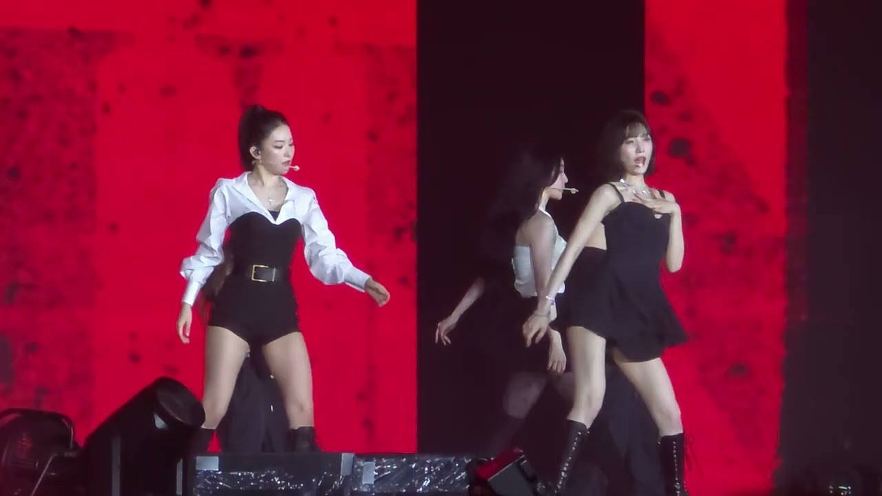 Red Velvet - Run devil run - SMT Bangkok 25-26