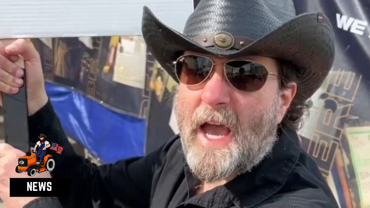 Wheeler Walker Jr. Gets Kicked Out For Protesting Florida Line