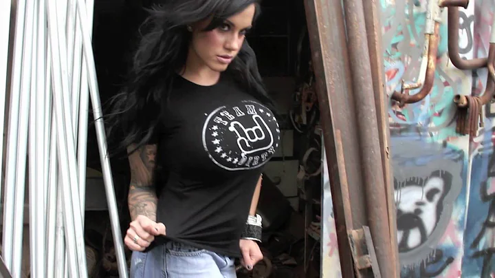 Mannon Pictures Behind the scenes with Heather Mos...