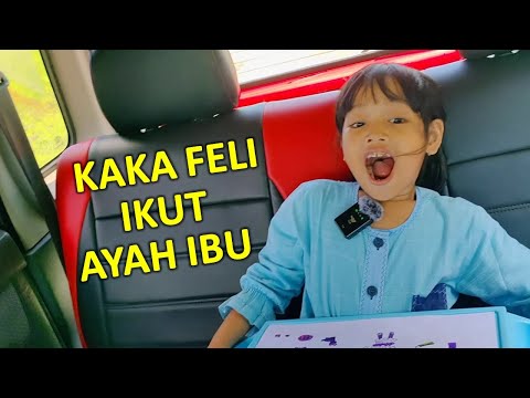 Kaka Feli Ikut Kesibukan Ayah Ibu Sambil Menggambar