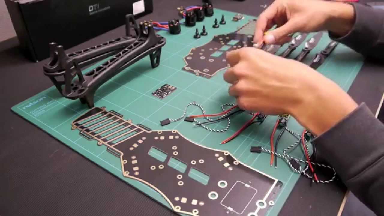 TheManLab - ESC Soldering - Diatone White Sheep APM Quad Build - Part 1