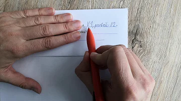 Co jsou věty spojeny spojovacími výrazy?