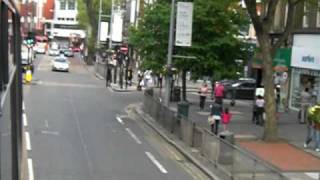 METROPOLITAN POLICE VAUXHALL ASTRA RESPONDS TO AN INCIDENT WITH BLUE LIGHTS & SIREN.