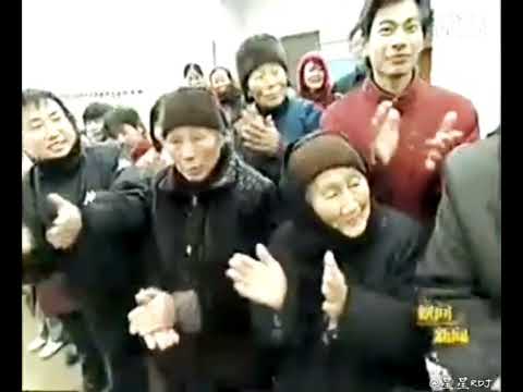 胡锦涛总书记到农村考察经常会问农民的几个问题是种粮补贴到没到位，粮食收购价，家里几口人有几亩地，农机具补贴，孩子上学学费免没免，参没参加合作医疗，实没实行低保，对政策满不满意……