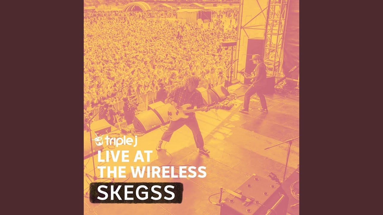 Assista a Got on My Skateboard (Triple J Live at the Wireless) no YouTube Assista a Got on My Skateboard (Triple J Live at the Wireless) no YouTube