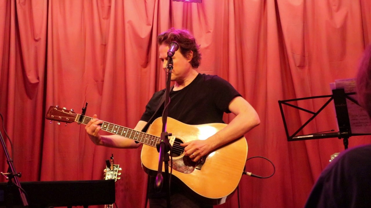 Colin Devlin - Amelia