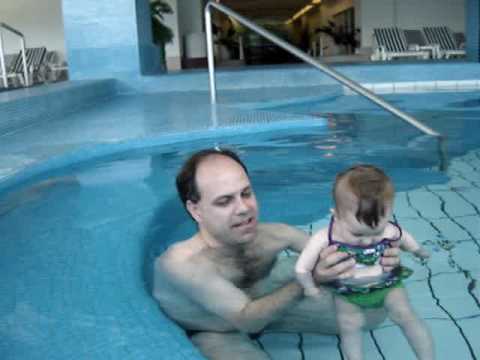 Camilla - Piscina no Bourbon.mpg