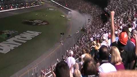 Chaotic Crowd at the finish of the 2009 Coke Zero 400 at Daytona