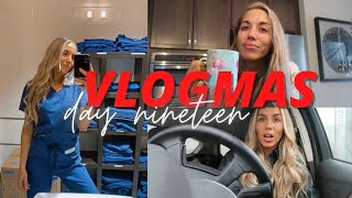 Spreading holiday cheer....VLOGMAS DAY 19!  Maddie Woods