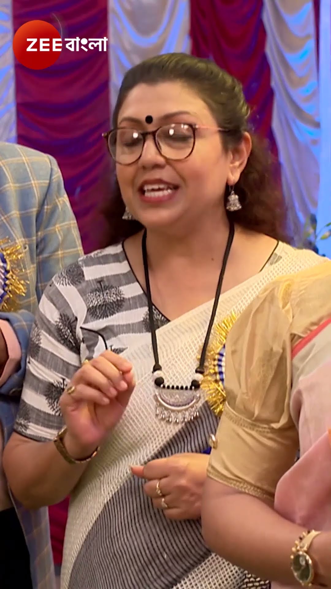 #Mala Bodol #Shorts #Zee Bangla #Entertainment #Mild Violence #Romance