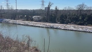 Snow in Columbia down by the river
