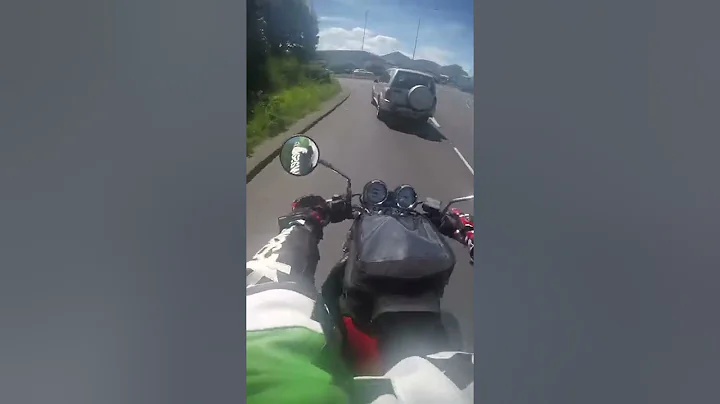 Cueball productions-First ride on the Kawasaki Zr7 😎