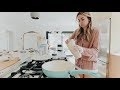 Organizing my bathroom + Making healthy banana pancakes!