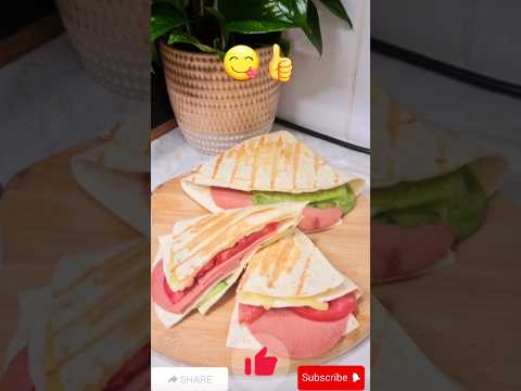 سندويشة مرتديلا سريعة التحضير