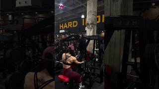 Back Day Routine: Sculpting and Strengthening My Back 🏋️‍♀️