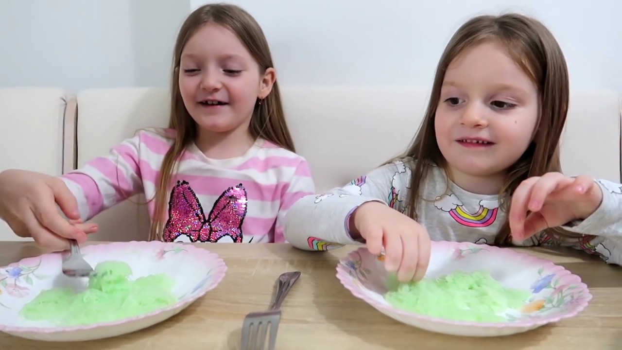 Sofia si Sara stau cu Nikolas! Mama Prepara Ceva NOU- Paste de Orez moldovan food