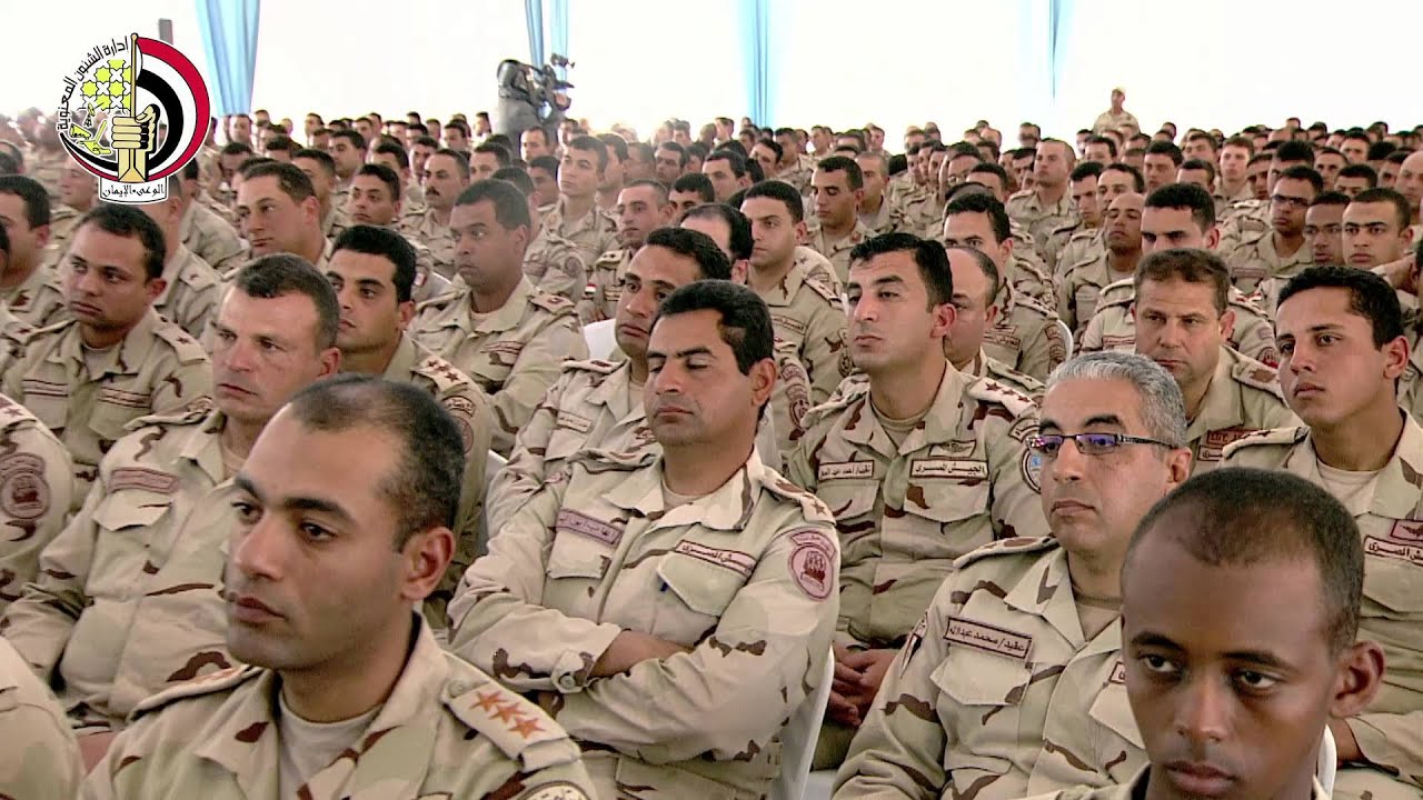 الفريق أول صدقى صبحى يلتقى مقاتلى الجيش الثالث الميدانى