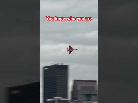 Some of y’all out here driving like it’s Top Gun #speed #f16