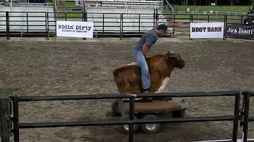 The Longest Ride: Scott Eastwood Learning Bull Riding on a Robo Bull Blu-ray Bonus Feature