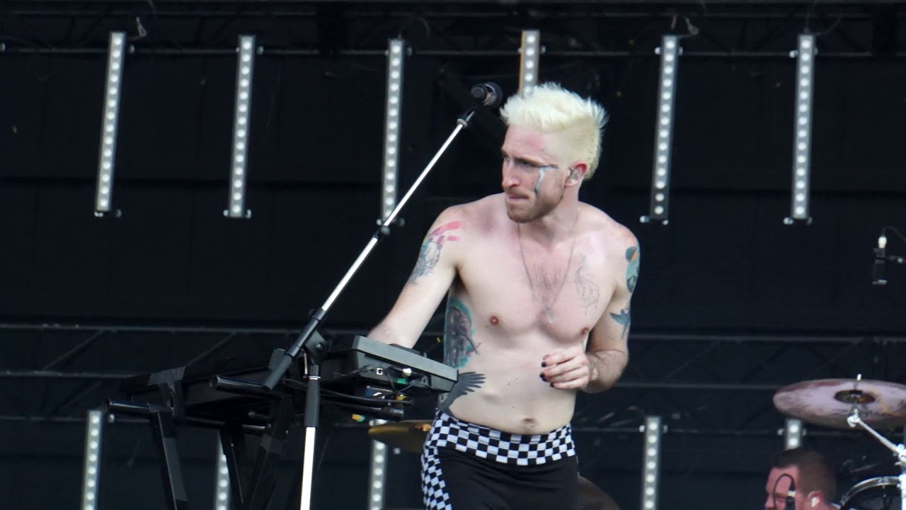 WALK THE MOON - Anna Sun @ Incheon Pentaport Rock Festival 2018 - YouTube