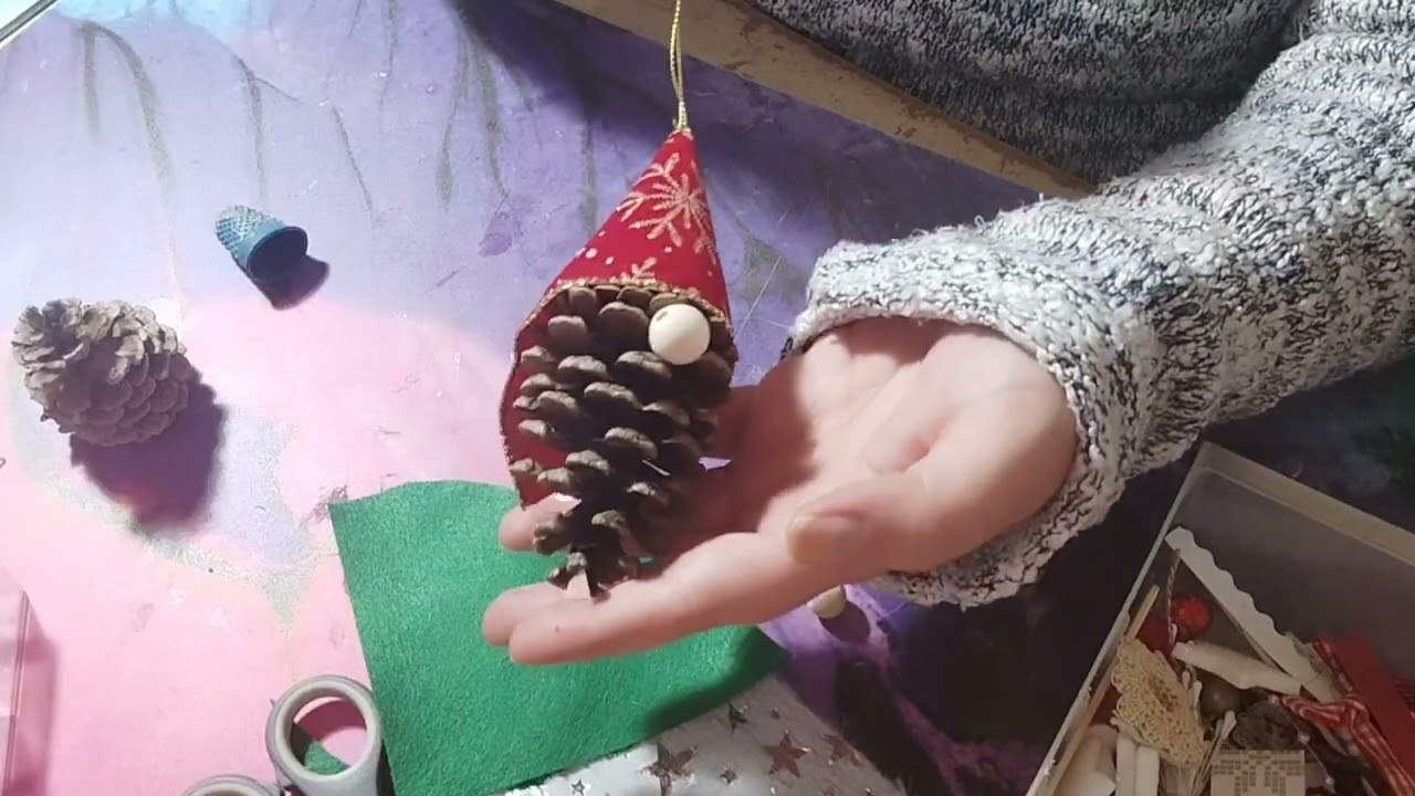Décorations De Noël - 9 Pommes De Pin Argentées Suspendues - Ornements Pour Sapin, Couronne, Déco Intérieure Festive