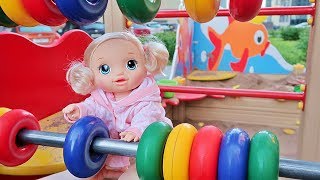 Куклы Пупсики Беби Элайв Соня Катается с Горки на Детской Площадке, Качается на Качелях /Зырики ТВ Куклы Пупсики Беби Элайв Соня Катается с Горки на Детской Площадке, Качается на Качелях /Зырики ТВ