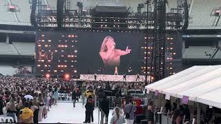 Taylor Swift live Melbourne MCG Sunday 18 Feb - Fearless - You Belong With Me - Love Story