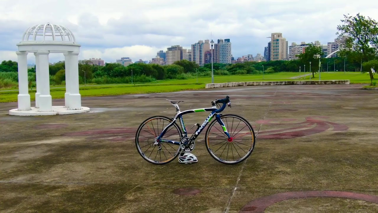 Pinarello Dogma 60.1 Movistar TEAM bicycle 空拍練習- YouTube
